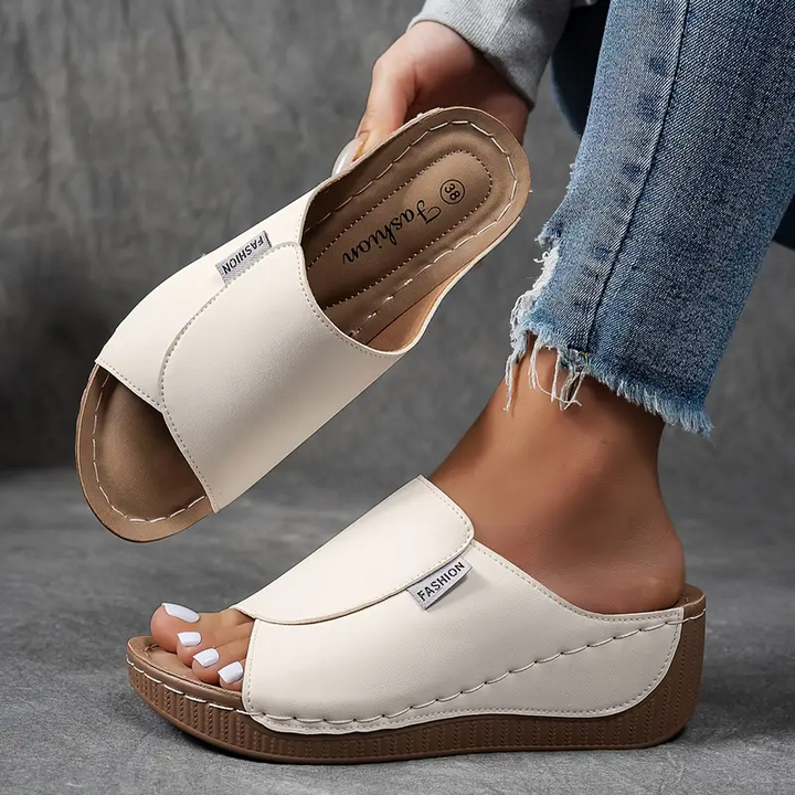Yassira | Comfort-Oriented Orthopedic Sandals for Pain Relief