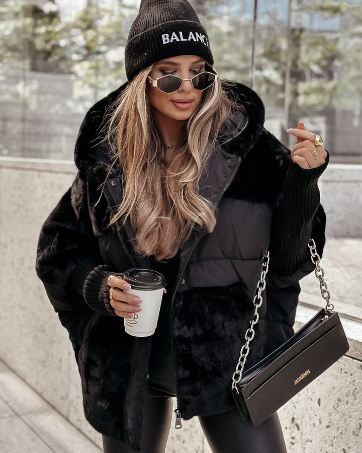 Nolera – Oversized Puffer Jacket with Hood