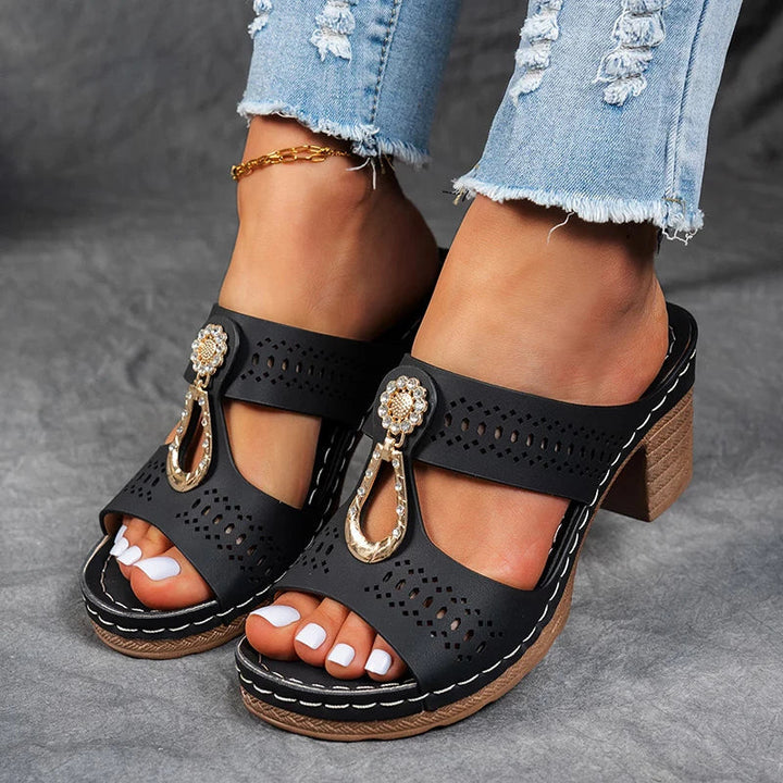Yora | Stylish and Cozy Orthopedic Sandals