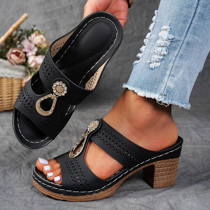 Yora | Stylish and Cozy Orthopedic Sandals