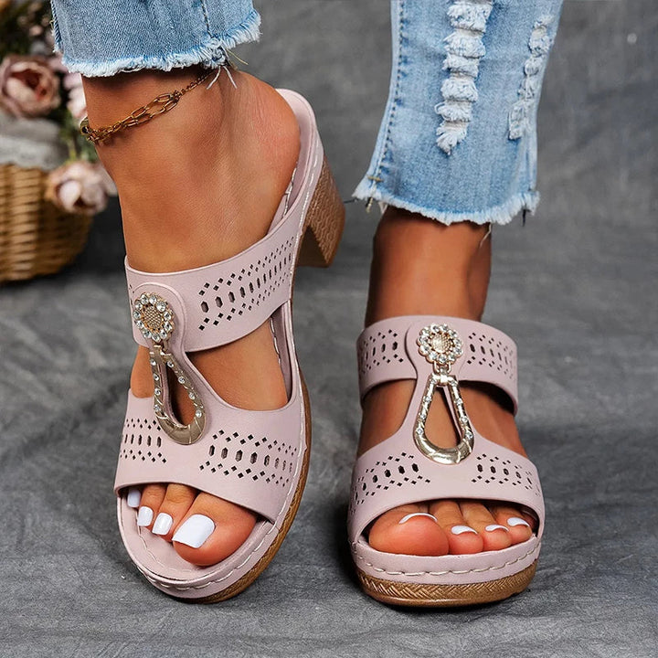 Yora | Stylish and Cozy Orthopedic Sandals