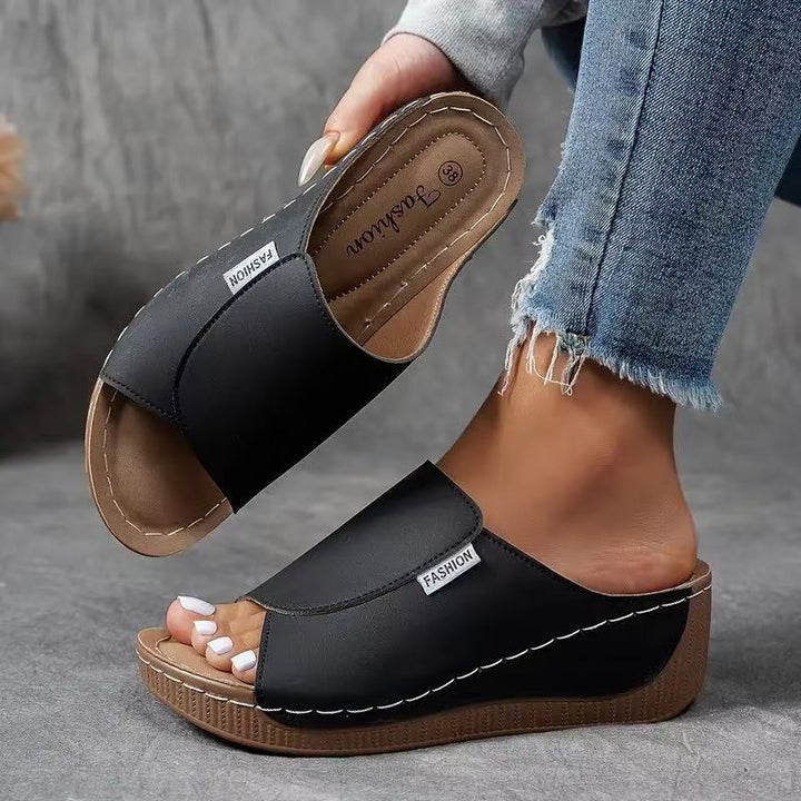Yassira | Comfort-Oriented Orthopedic Sandals for Pain Relief